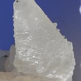 Calcite, Pyrite<br />Wuyi tunnel north (construction site), Wuyishan, Nanping Prefecture, Fujian Province, China<br />xl 2 cm<br /> (Author: Volkmar Stingl)