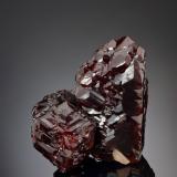 Grossular (variety hydrogrossulaire)<br />Rimpfischwäng Range, Findel Glacier area, Zermatt, Matt Valley, Zermatt - Saas Fee, Wallis (Valais), Switzerland<br />3 x 3.5 x 4 cm / main crystal: 3.7 cm<br /> (Author: MIM Museum)