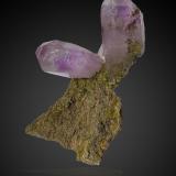 Cuarzo (variedad amatista)<br />Cerro de la Concordia, Piedra Parada (Las Vigas), Municipio Tatatila, Veracruz (Veracruz de Ignacio de la Llave), México<br />3,5cm x 7cm x 3,5cm<br /> (Autor: srm13151)