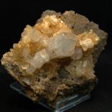 Fluorita y Celestina<br />Cantera Fuentecilla, Cabezo del Polovar, Villena, Comarca Alto Vinalopó, Alicante / Alacant, Comunidad Valenciana / Comunitat Valenciana, España<br />7 x 6 cm<br /> (Autor: Pedro Antonio)