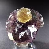 Fluorite<br />Wuyi ore field, Wuyi, Jinhua Prefecture, Zhejiang Province, China<br />64 mm x 60 mm x 40 mm<br /> (Author: Don Lum)