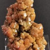 Vanadinite<br />Mibladen (Mibladen mining district), Midelt, Midelt Province, Drâa-Tafilalet Region, Morocco<br />3 cm x 4,5 cm<br /> (Author: Enrique Llorens)