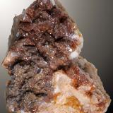 CalcitaCantera Cabezoncillo, Cabeçonet/Alto del Salmitre, Municipio Busot, Comarca Campo de Alicante, Alicante / Alacant, Comunidad Valenciana / Comunitat Valenciana, España72 x 50 x 43 mm. (Autor: José Luis Zamora)