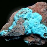 Pseudomalaquita<br />Minas de El Gallego, Alía, Comarca Las Villuercas, Cáceres, Extremadura, España<br />37 X 28 X 22 mm<br /> (Autor: José Luis Zamora)