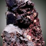 Goethita<br />Puerto de Valdecañas, Campillo de Deleitosa, Mancomunidad Villuercas-Ibores-Jara, Cáceres, Extremadura, España<br />36 x 25 x 21 mm.<br /> (Autor: José Luis Zamora)