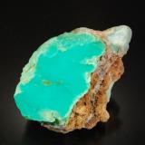 Chalcedony var. chrysoprase<br />Szklary Chrysoprase Mine, Szklary, Gmina Zabkowice Slaskie, Zabkowice Slaskie, Lower Silesian Voivodeship, Poland<br />4.8 x 3.5 cm<br /> (Author: Michael Shaw)