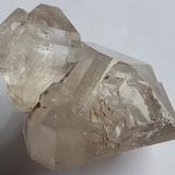 Quartz<br />Jinkouhe District, Leshan Prefecture, Sichuan Province, China<br />6,5 x 4,5 cm<br /> (Author: Volkmar Stingl)