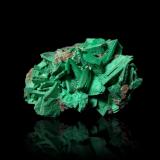 Malachite pseudomorph after BaryteShangulowé Mine, Kambove District, Katanga Copper Crescent, Katanga (Shaba), Democratic Republic of the Congo (Zaire)43 x 30 x 21 mm (Author: SunYi)