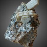 Ortoclasa<br />Colmenar del Arroyo, Comarca Sierra Oeste de Madrid, Comunidad de Madrid, España<br />Cristal mayor de de 3,5cm x 2cm x 1cm<br /> (Autor: srm13151)