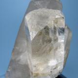 Topaz, quartz
Gaoligong Mountains, Nujiang, Yunnan. China
50 mm x 40 mm

Side view (Author: Carles Millan)