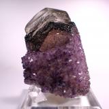 Calcite, Quartz (variety amethyst), Hematite<br />Artigas Department, Uruguay<br />182 mm x 123 mm x 95 mm<br /> (Author: Don Lum)