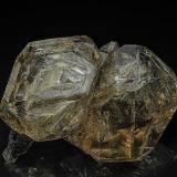 Quartz (variety smoky quartz)<br />Treasure Mountain Diamond Mine, Little Falls, Herkimer County, New York, USA<br />9.8 x 9.6 cm<br /> (Author: am mizunaka)