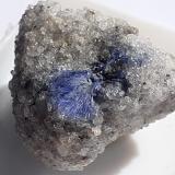 Dumortierite<br />Tsodilo Hill, North-West District (Ngamiland), Botswana<br />2 x 1,5 cm<br /> (Author: Volkmar Stingl)