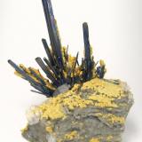 Stibnite, Baryte, calcite
Dahegou Mine, Lushi, Sanmenxia, Henan, China
Main stibnite crystal size: 90 mm x 10 mm (Author: Carles Millan)