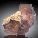 Fluorita, Barita<br />La Cabaña, Valdelmar, zona minera de Berbes, Berbes, Ribadesella, Comarca Oriente, Principado de Asturias (Asturias), España<br />13x9cm, cristales hasta 4cm de arista<br /> (Autor: Raul Vancouver)