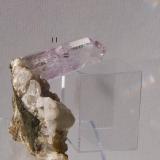 Quartz (var. phantom Amethyst Enhydro); Brandberg district, Namibia.
72x43x~50mm, main quartz to 42mm, 94g. GN’s collection id 09NAQm001.
Taken in direct sunlight. (Author: Gerhard Niklasch)