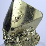 Pyrite
Mina Huanzala, Huallanca, Dos de Mayo, Huánuco, Peru
64 mm x 56 mm. Main crystal: 52 mm tall, 42 mm on edge (Author: Carles Millan)