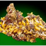 Wulfenite - Ojuela Mine - Durango - Mexiko - small cabinet - Size: 7.0 cm x 4.5 cm x 3.0 cm (Author: jaysminerals)