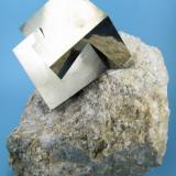 Pyrite
Ampliación a mina Victoria, Navajún, La Rioja, Spain
80 mm x 68 mm. Main crystal size: 28 mm on edge (Author: Carles Millan)