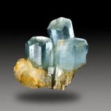 Beryl (variety aquamarine)
Gilgit (Pakistán)
8,5 x 9 x 4 cm (Author: Granate)