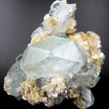 Beryl, muscovite
Xuebaoding, Huya, Pingwu, Mianyang, Sichuan, China (Author: Carles Millan)