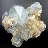 Beryl, muscovite
Xuebaoding, Huya, Pingwu, Mianyang, Sichuan, China (Author: Carles Millan)