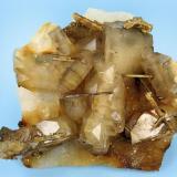 Barite, stibiconite, quartz
Dahegou Mine, Lushi Co., Sanmenxia Prefecture, Henan, China
113 mm x 93 mm x 38 mm (Author: Carles Millan)