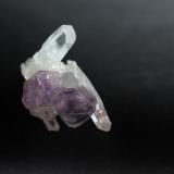 Fluorite and quartz
Yaogangxian Mine, Yizhang, Chenzhou, Hunan, China
3x3x1.5 cm (Author: Jessica Simonoff)