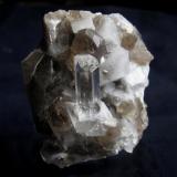 Phenakite with Quartz and Feldspar. 4,5x3,5x1,9 cm. (Author: José Miguel)