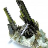 Epidote, adularia, actinolite
Alchuri, Shigar Valley, Skardu District, Gilgit-Baltistan, Pakistan
90 mm x 77 mm

Back view (Author: Carles Millan)