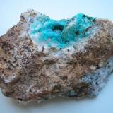 Kidney-like chrysocolla in quartz vugg (4 cm width) from the Clara mine, Oberwolfach, Black Forest. (Author: Andreas Gerstenberg)