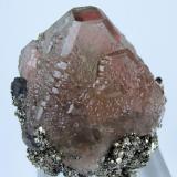 Fluorite, pyrite
Huanzalá Mine, Huallanca District, Dos de Mayo Province, Huánuco Department, Peru
67 mm x 60 mm. Fluorite main edge: 36 mm (Author: Carles Millan)