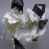 06232010TourmalineQuartzStilbite-1.jpg (Author: Gordian)