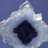 Reverso Fluorita - Berbes (Asturias)
Cristal acabado 3,5 x 3,3 cm. (Autor: El Coleccionista)