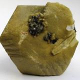 Siderita con Cuarzo y Arsenopirita. Minas de Panasqueira. Beira Baixa. Portugal.
Tamaño 4.5x4.5 cm. (Autor: Jose Luis Otero)