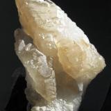 Calcita. Minas de La Florida. Valdaliga. Cantabria.
Tamaño del cristal 6.5x3.5 cm. (Autor: Jose Luis Otero)