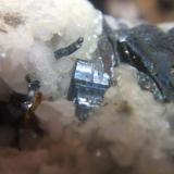 Antimonita mina Nerón El Cerro de Andévalo Huelva, cristal 8mm (Autor: Nieves)