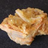 Baritina cubierta de pequeños cristales de cuarzo - Mont-ras - Baix Empordà (Girona) 4x3x2 cms. (Autor: Joan Martinez Bruguera)