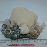 Quartz and calcite.
Naica Chihuahua Mexico. (Author: javmex2)