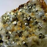 A closer shot of the pyrite-rich matrix. (Author: Tobi)