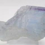 Fluorita - 
Berbes - Ribadesella -  Asturias - España -
12,0 x 6,4 x 6,1 cm (Autor: Martí Rafel)