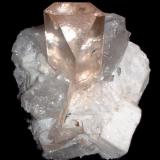 Topaz, quartz, feldspar
Dassu, Shigar Valley, Skardu District, Gilgit-Baltistan, Pakistan
70 mm x 65 mm (Author: Carles Millan)