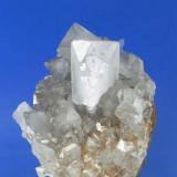 Celestina<br />Concesión Minerama II, Urbanización Puente Tablas, Jaén ciudad, Jaén, Comarca Metropolitana de Jaén, Andalucía, España<br />Pieza: 6x7 cm. Cristal mayor: 4 cm.<br /> (Autor: DAni)