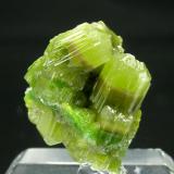 Piromorfita<br />Minas de El Horcajo, El Horcajo, Almodóvar del Campo, Comarca Campo de Calatrava, Ciudad Real, Castilla-La Mancha, España<br />Tamaño de la pieza: 1.6 × 1.3 × 0.9 cm.<br /> (Autor: Jordi Fabre)