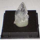 Glauberita<br />Comunidad de Madrid, España<br />Base de 4x4 cm.<br /> (Autor: Ignacio)