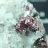 Cinabrio<br />Mina Almadén, Almadén, Comarca Valle de Alcudia, Ciudad Real, Castilla-La Mancha, España<br />4 x 3 cm. (medidas aproximadas)<br /> (Autor: Ignacio)