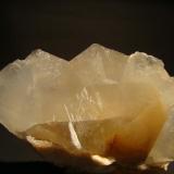 CalcitaMarble quarries, Estremoz, Évora District, Alentejo Central Province, Alentejo Region, Portugal11,5x7x3 cm. (Autor: Jorge Santos Garcia)