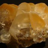 Calcita - canteras de Estremoz - distrito de Évora-  5,5x3,5x4,5 cm. Mayor cristal 3x2 cm. (Autor: Jorge Santos Garcia)