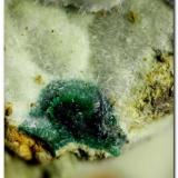 Olivenita, malaquita.La Preciosa Mine, Fuente Huerpita, Vall de Almonacid, Comarca Alto Palancia, Castellón / Castelló, Valencian Community / Comunitat Valenciana, SpainEncuadre 6 mm. (Autor: Rafa Muñoz(mineralvarado))