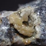 Cerusita<br />Pedrera Berta, Turó de Can Domènech, Serra de Roques Blanques, Sant Cugat del Vallès-El Papiol, Comarca Vallès Occidental / Baix Llobregat, Barcelona, Cataluña / Catalunya, España<br />Referencia: base 5 x 5 cm<br /> (Autor: Ignacio)